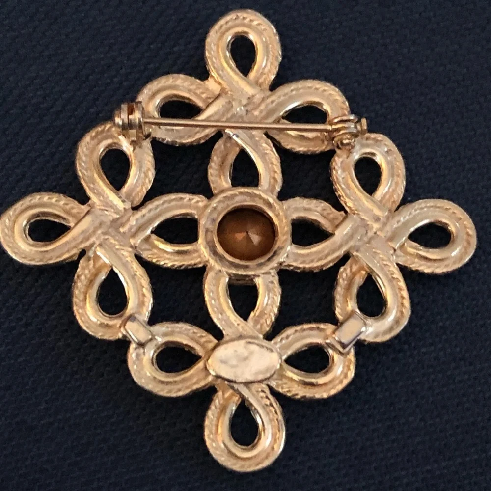 Vintage Openwork Rhinestone Brooch Pin